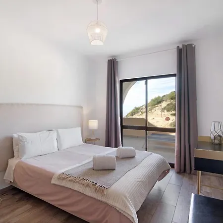 Amazing Ocean View Two Bedroom Apartment *